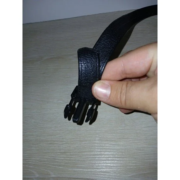 Wilsons Genuine Leather Fanny Pack Black With American Flag Closure Vintage - Picture 16 of 16